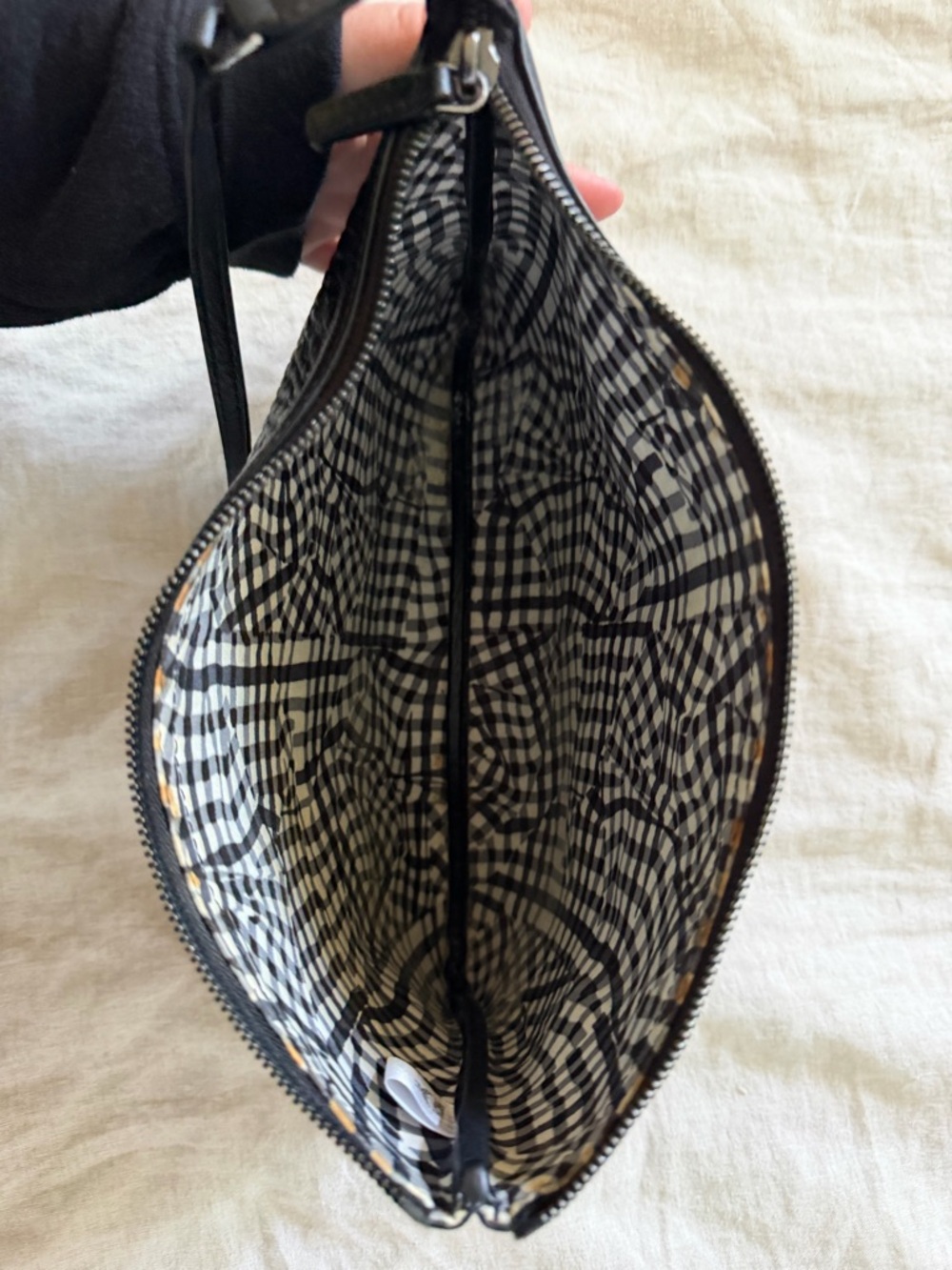 MCM Black Leather Shoulder Bag with Subtle Monogram - Picture 7 of 16